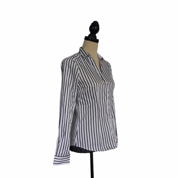 White Navy Stripe Button Down Shirt H&M Size 6 Stretchy - Picture 3 of 5
